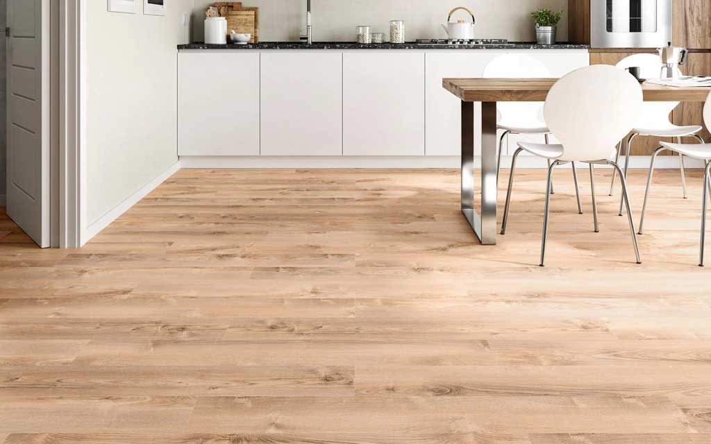 Suelo laminado hidrófugo para cocina en Valencia
