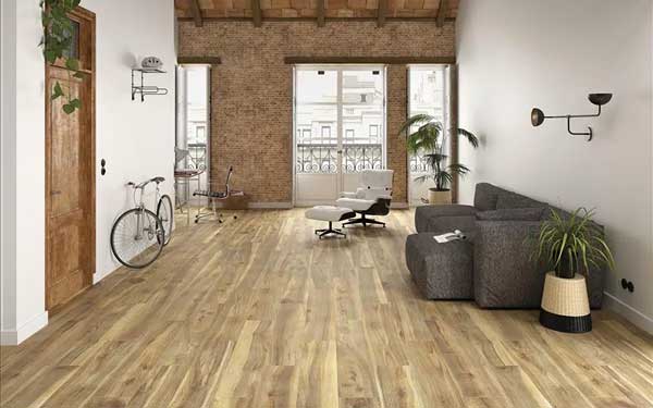 Suelos porcelánicos imitación madera moderno