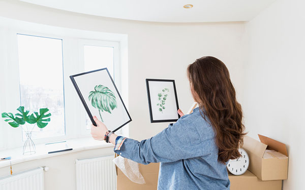 Cómo seleccionar los cuadros adecuados para decorar una casa