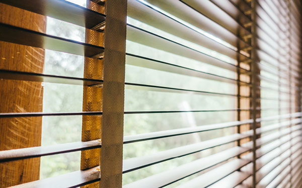 Persianas de aluminio con cajón exterior